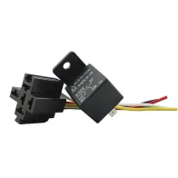 Relay with connection base